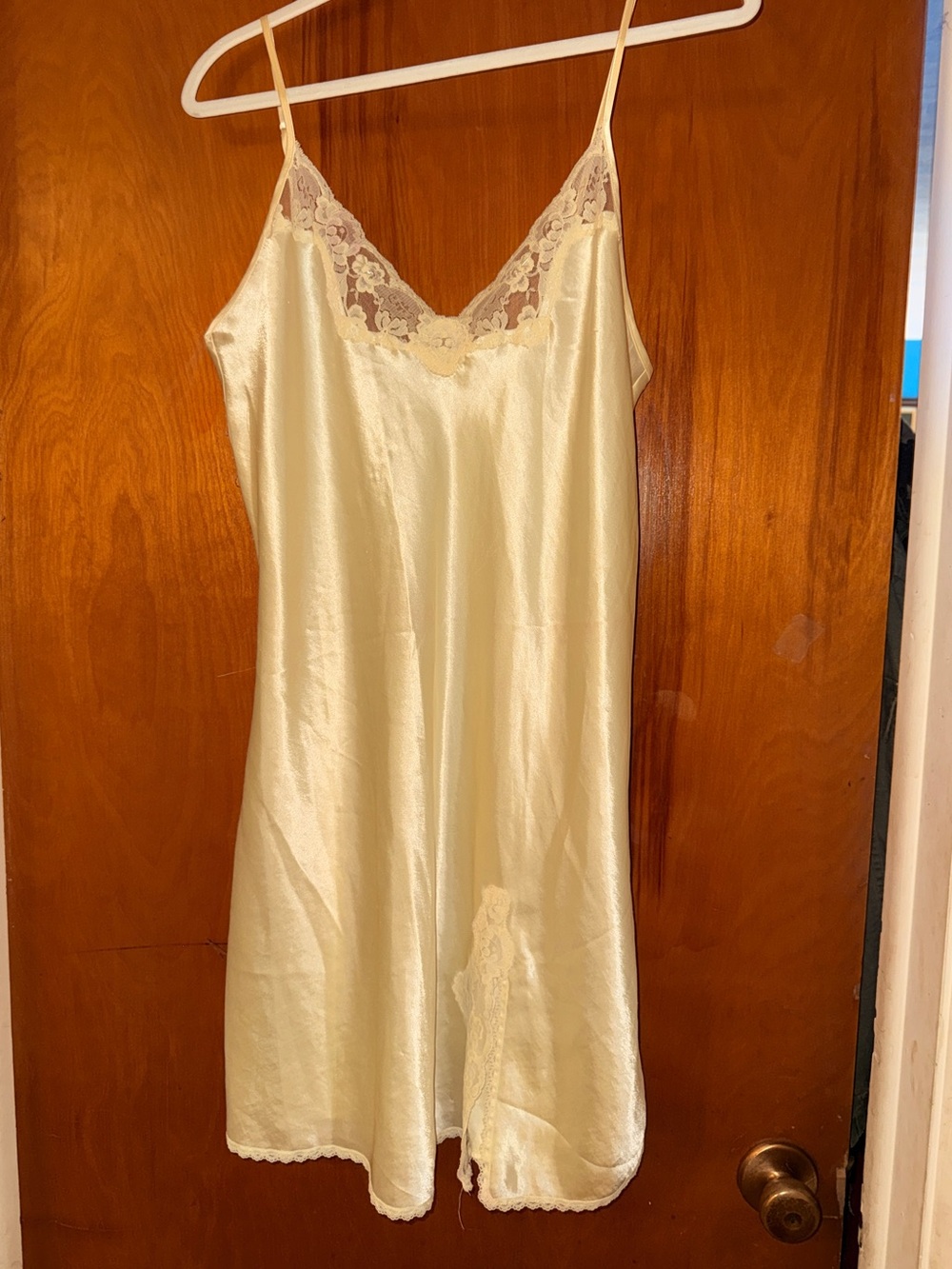 Vintage Gilligan & O'Malley Cream Silk Satin Lace Slit Chemise Nightgown Large